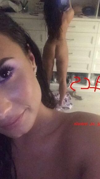 Demi Lovato 6 of 14 pics