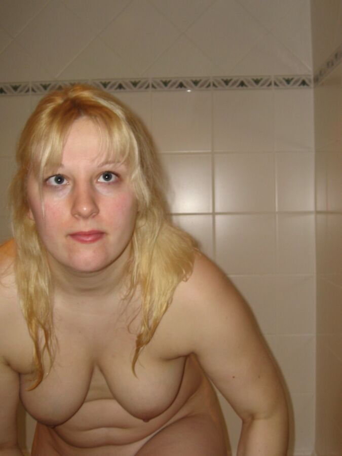 shower girls 21 of 60 pics