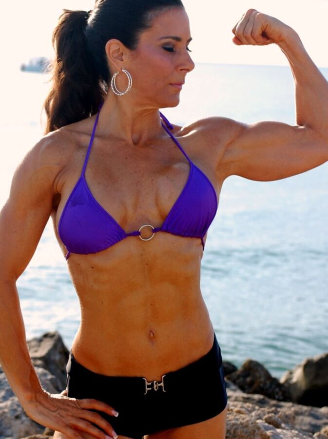 Laura London! Ripped Horny Fit Milf! 9 of 36 pics