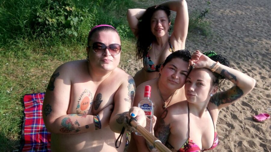 Russian nudists in Moscow. Beach "Serebryanyy-bor". 8 of 217 pics