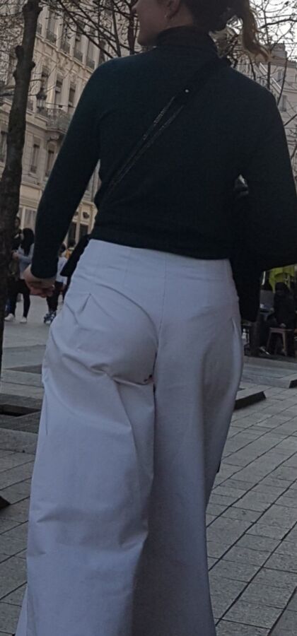 Milf with white pants VTL (candid) 18 of 19 pics