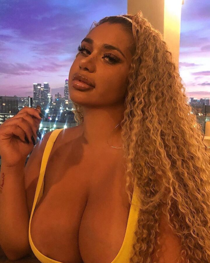 Insta-tits ch 4 of 16 pics