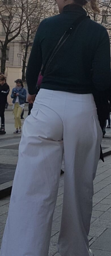 Milf with white pants VTL (candid) 17 of 19 pics