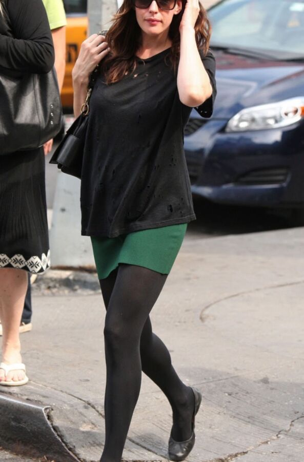 Liv Tyler in pantyhose 7 of 11 pics