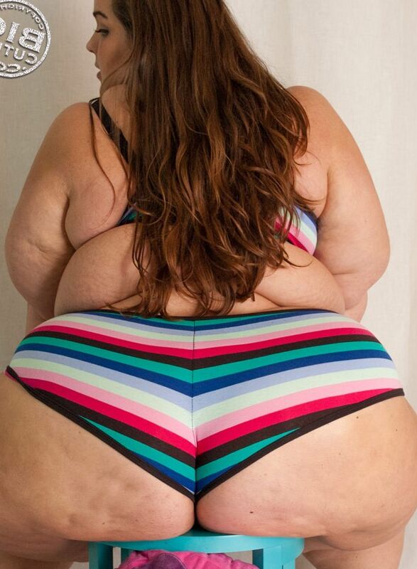 Gorgeous BBW with a giant ass 14 of 82 pics