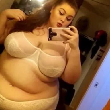 Amanda Faye SSBBW  8 of 15 pics