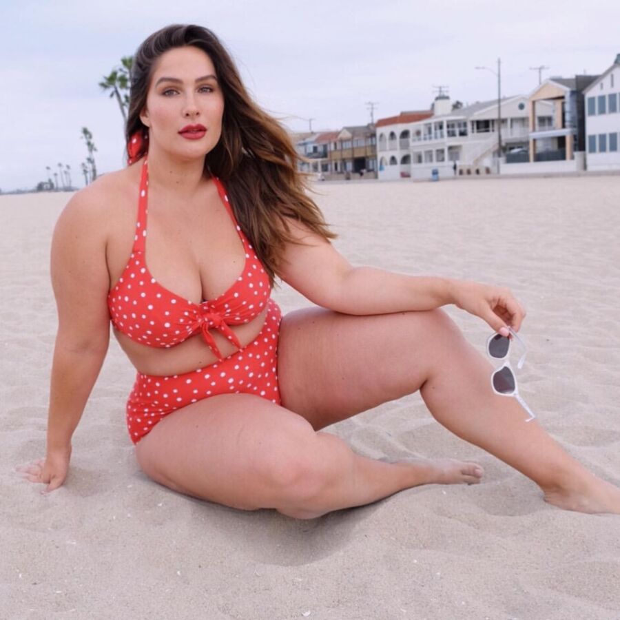 Chelsea Miller - Thiccer Beauty 21 of 33 pics