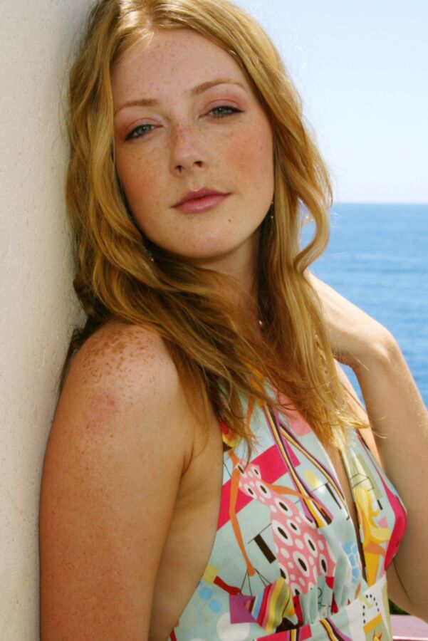 Jennifer Finnigan 9 of 15 pics