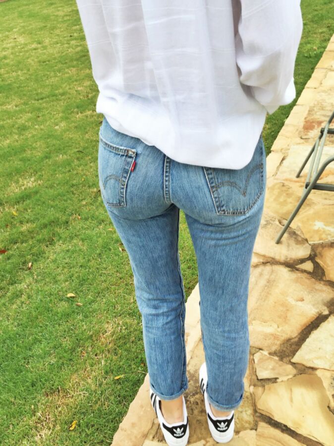 Jeans asses: First thing I check out..... 11 of 50 pics