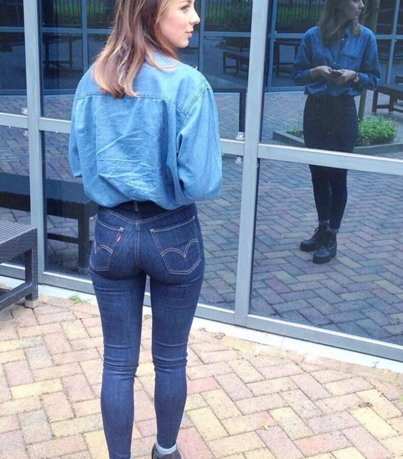 Jeans asses: First thing I check out..... 19 of 50 pics