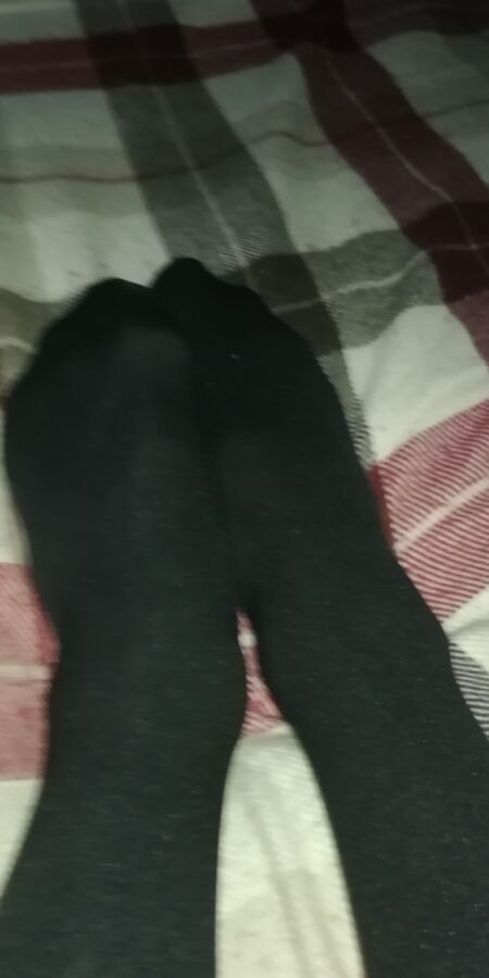 Pantyhosed Feet 5 of 8 pics