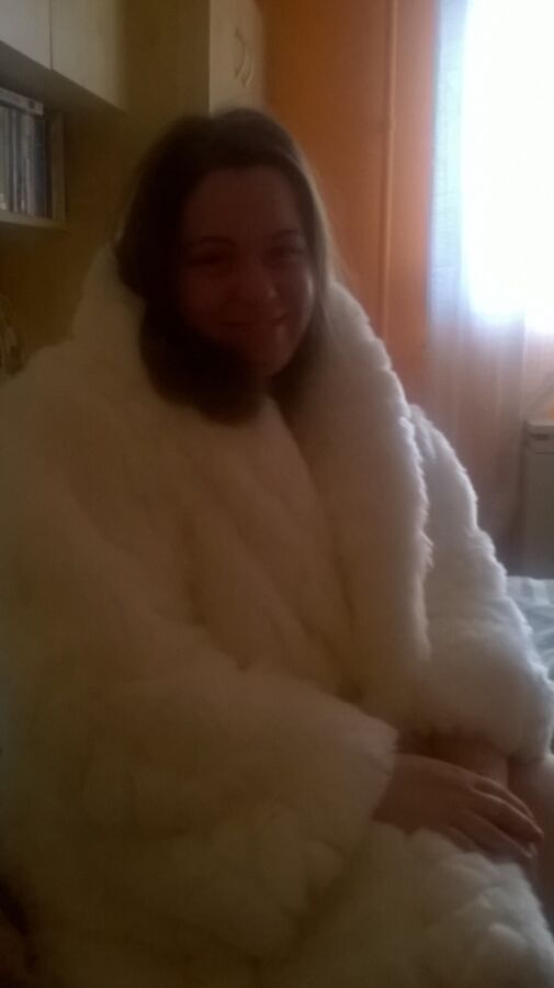 Actual girlfriend in fur coat (really slut) 3 of 10 pics