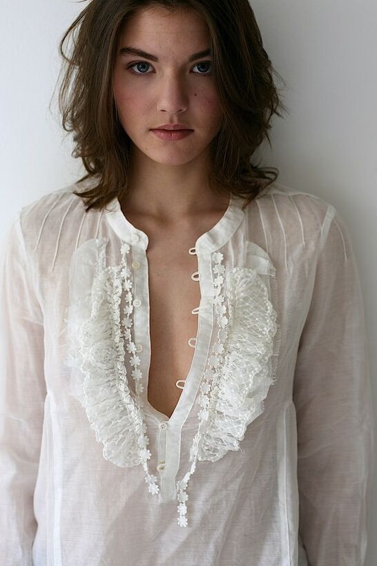 Eleonore Costes 1 of 7 pics