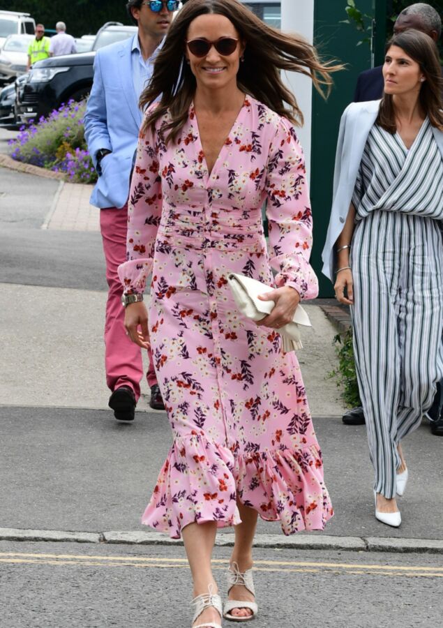 Pippa Middleton Feet No Nude 9 of 400 pics