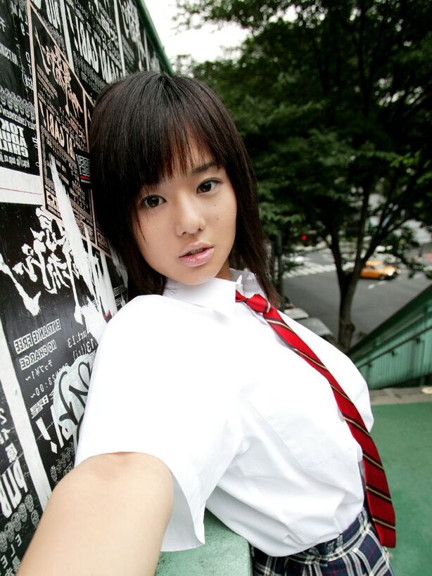 Aoi Sola takes off her school uniform 12 of 40 pics