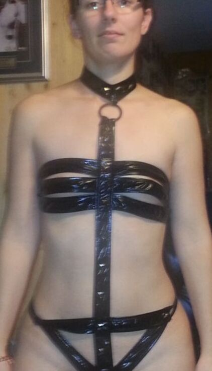 Leather Body Harness Amateur Slut 2 of 2 pics