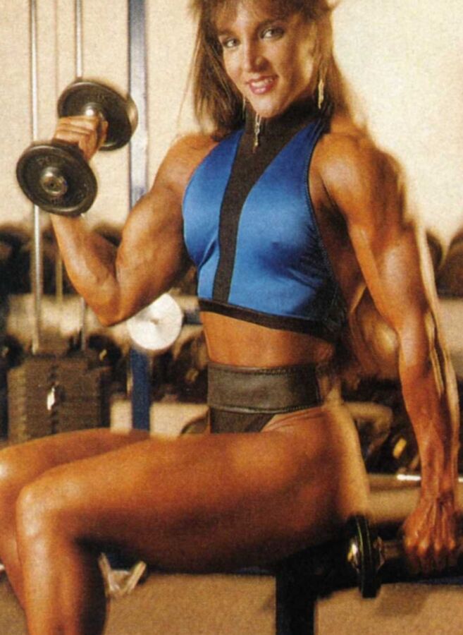 Lisa Lorio! Such a Cute Retro Muscle Beauty! 20 of 42 pics