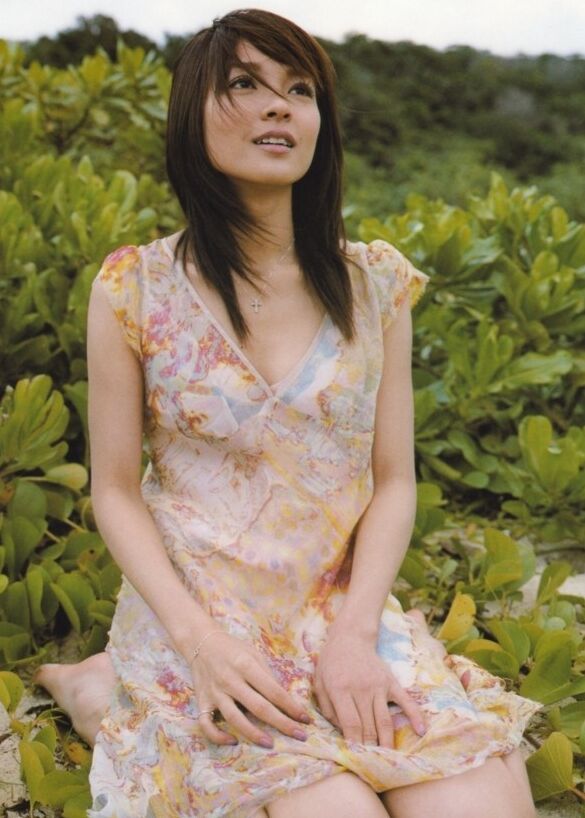 Ryoko Kuninaka 14 of 34 pics