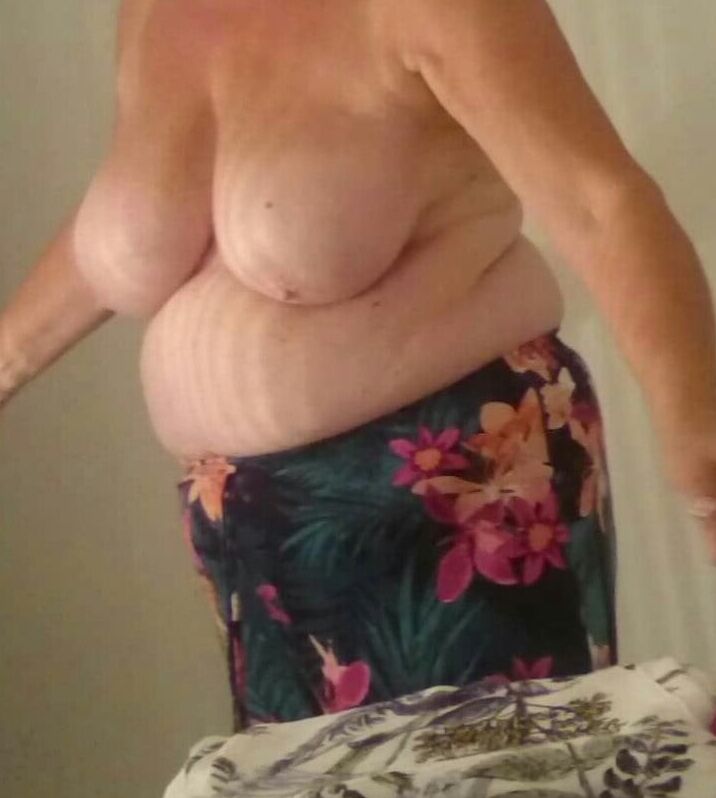 Gilf exposed 5 of 14 pics