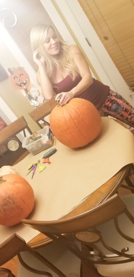 Madden - Pumpkin Carving 2 of 87 pics