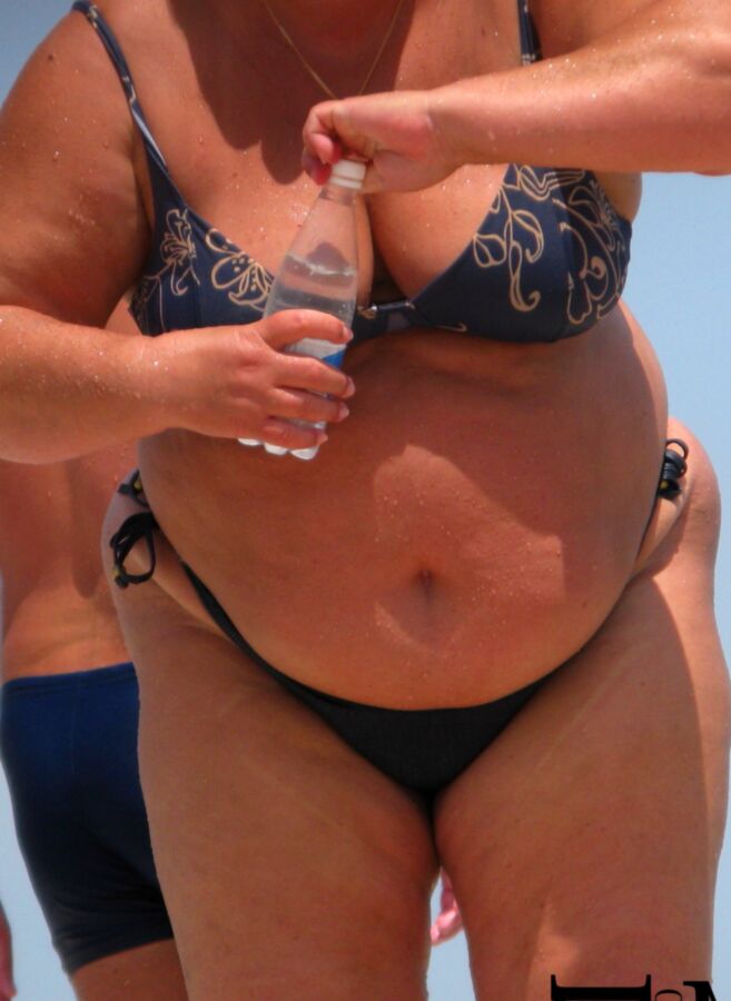 HUGE BELLY GRANNIES AND MILF FROM BEACH 11 of 41 pics