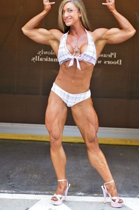 Amber Defrancesco! Such A Pretty White Muscled Beauty! 15 of 30 pics