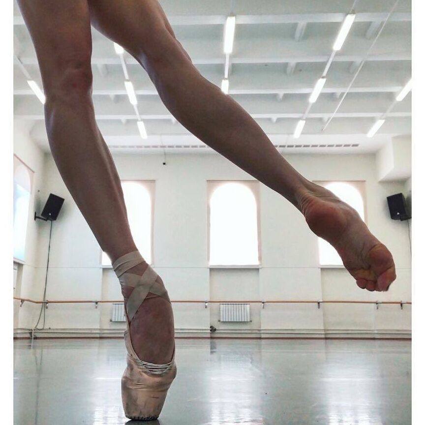 Ballerina Maria Abashova has a FOOT-FETISH  13 of 69 pics