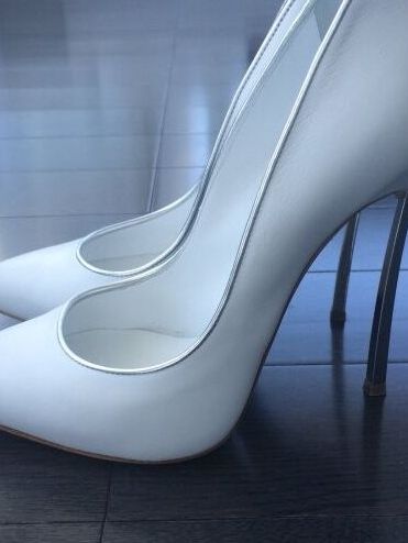 White stiletto heels/boots/sneakers 7 of 168 pics