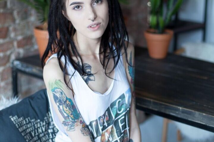 Suicide Girls - Snowyfeles - Bird Lady 2 of 50 pics