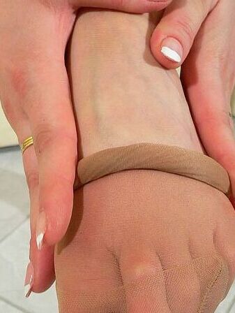 foots in nylon 16 of 24 pics