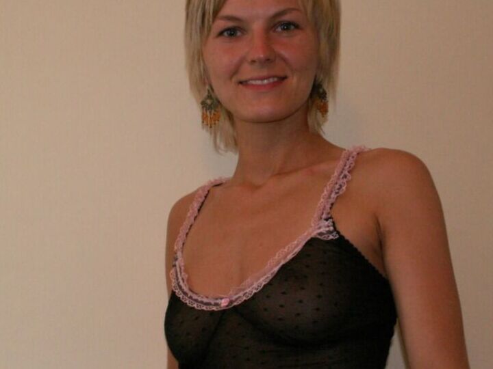 Skinny Sexy Blonde MILF With A Fantastic Body 9 of 247 pics