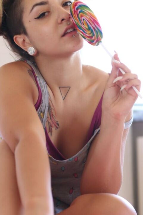 Suicide Girls - Evalareina - Psycho Little Candy 5 of 50 pics