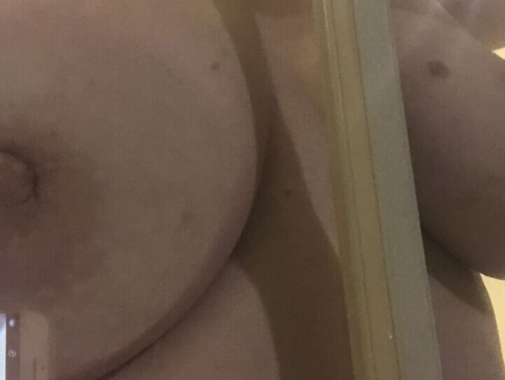 My Sexy MILF Girlfriend Tits on Glass 6 of 19 pics