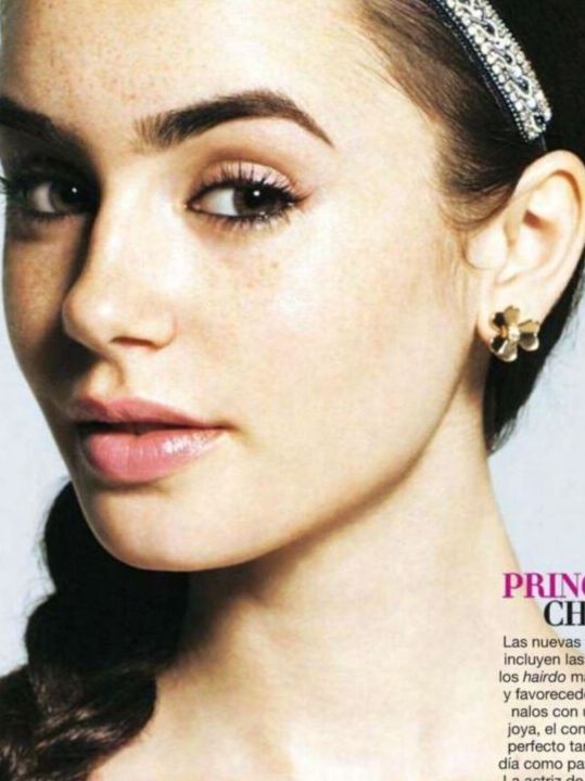 Lily Collins! My Favorite Fairytale Princess! 4 of 23 pics