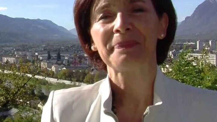 French mature politician (non-nude) 6 of 7 pics