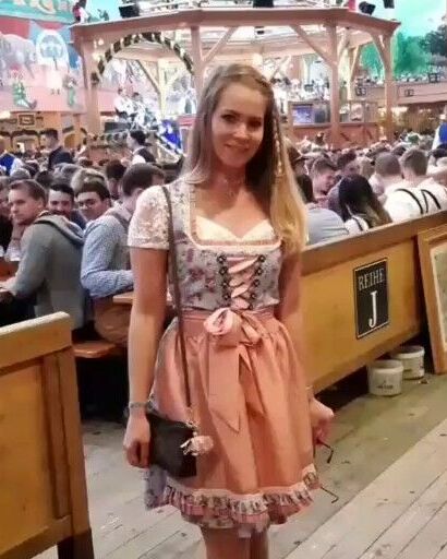 Bekannten Dirndl mix, welche ist die geilste ? Fuer mehr info PM 8 of 49 pics