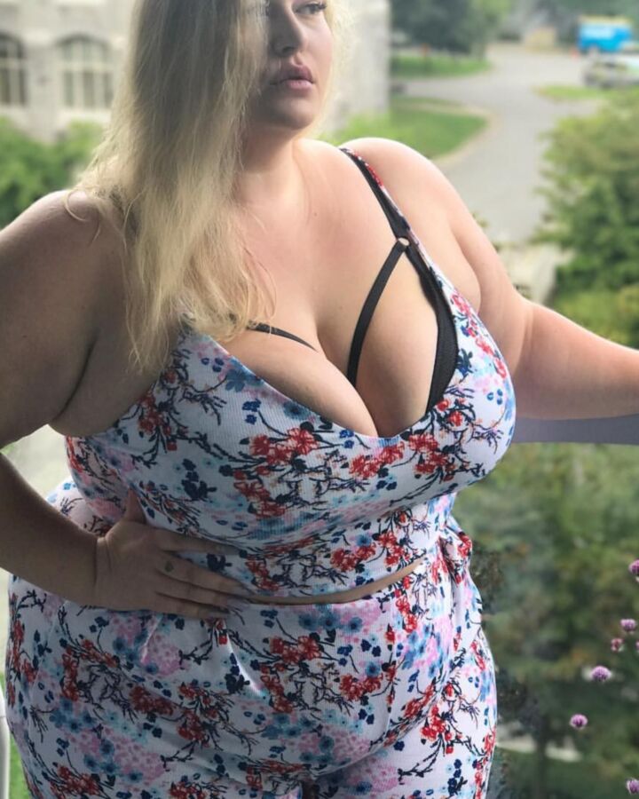 Now THIS is a BBW! 17 of 34 pics