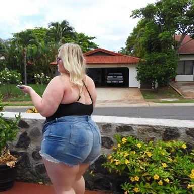 Now THIS is a BBW! 15 of 34 pics