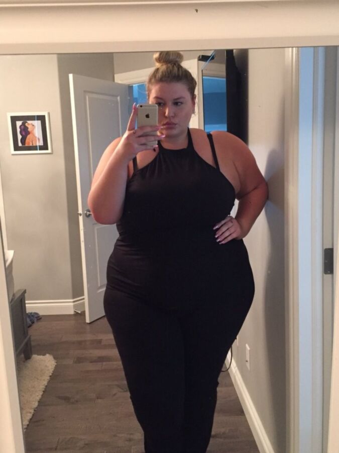 Now THIS is a BBW! 6 of 34 pics