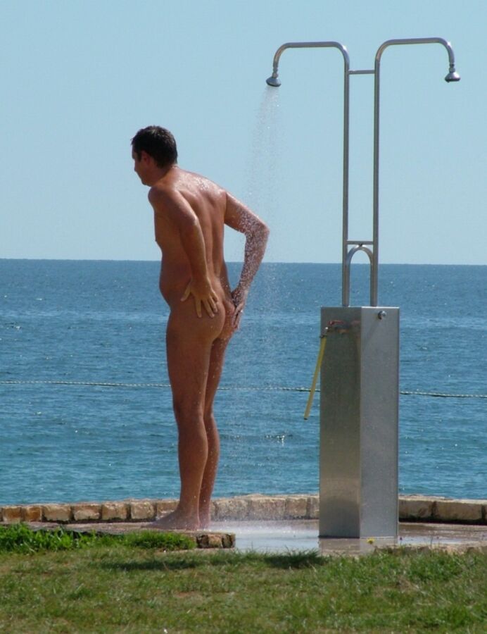 Nudist Beach Showers 7 of 52 pics