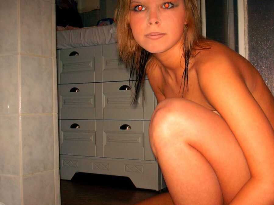 Swedish naked chick in the shower 16 of 21 pics