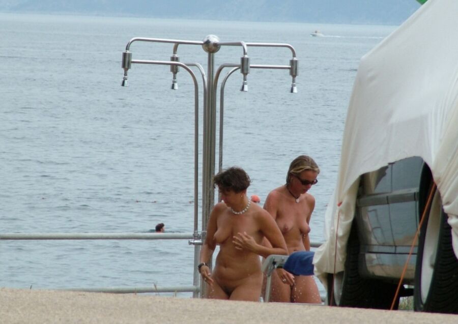 Nudist Beach Showers 20 of 52 pics