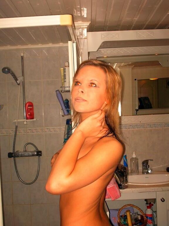 Swedish naked chick in the shower 13 of 21 pics