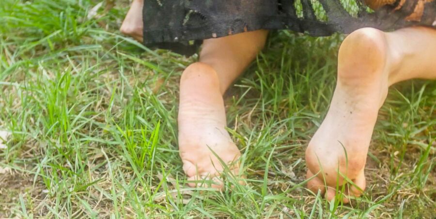 sexy ig model angelic feet in nature 11 of 96 pics