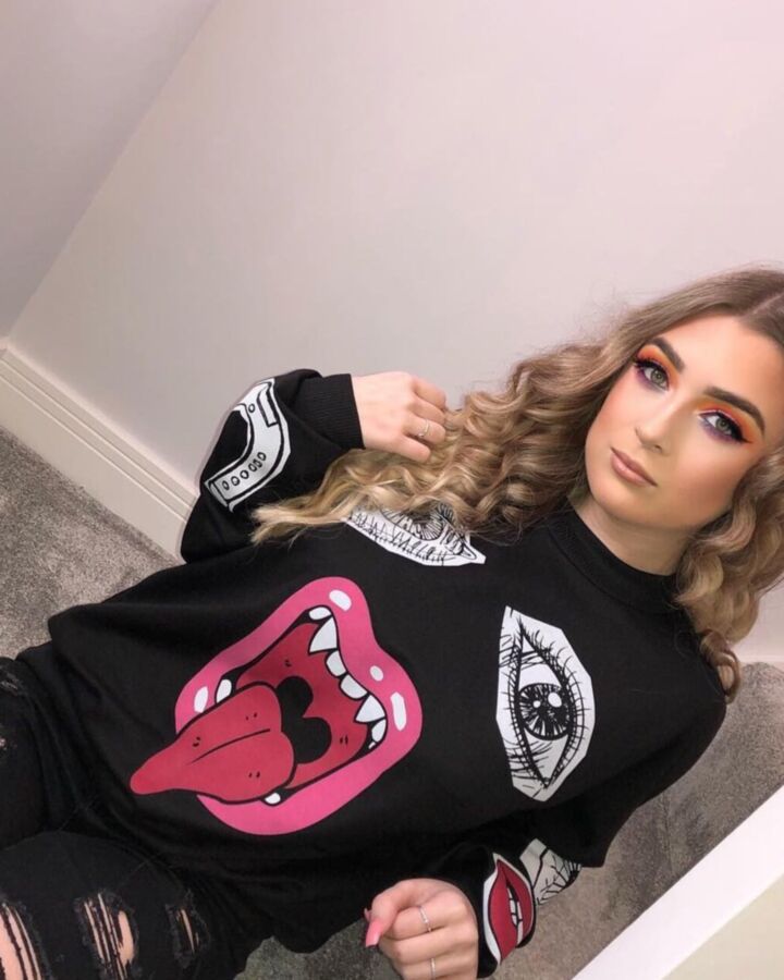 Insolent Chav Trash Chelsea! SLAG! TITS! ABUSE! COMMENTS!  18 of 200 pics