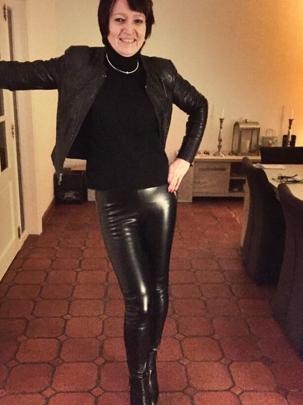 Beautiful mature Lady in leather and boots 10 of 24 pics