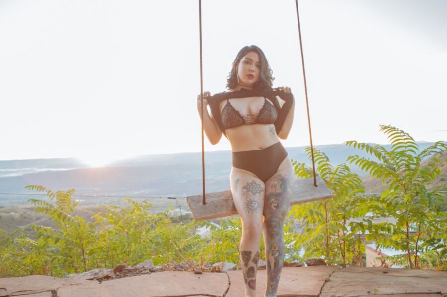 Suicide Girls - Synthee - Sunrise Swing 10 of 46 pics