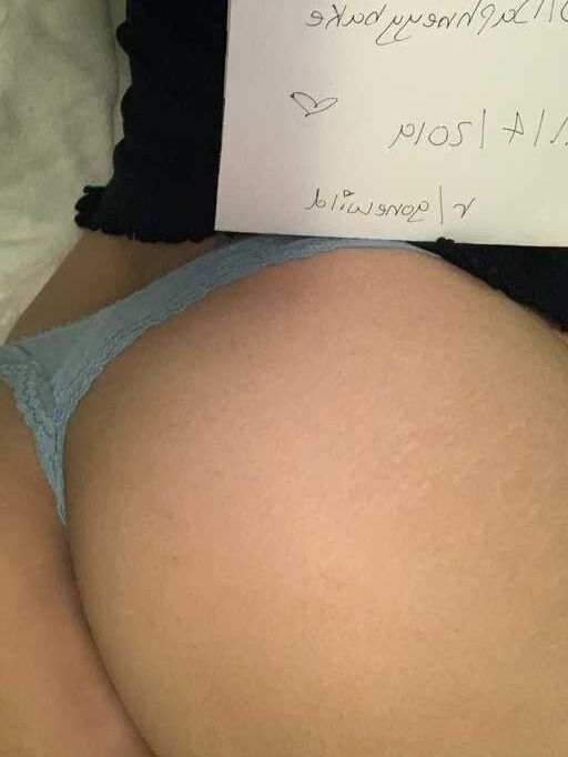 deleted reddit user daphneyyblake 3 of 6 pics