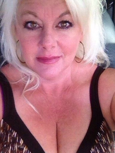 Motherly love mature cleavage IIII 12 of 24 pics