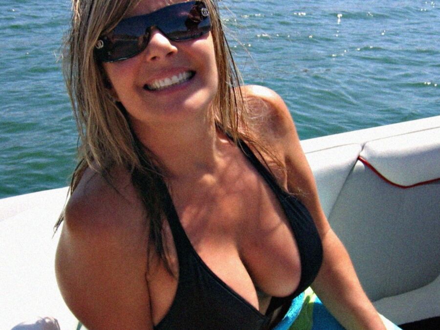 Motherly love mature cleavage IIIIII 15 of 29 pics